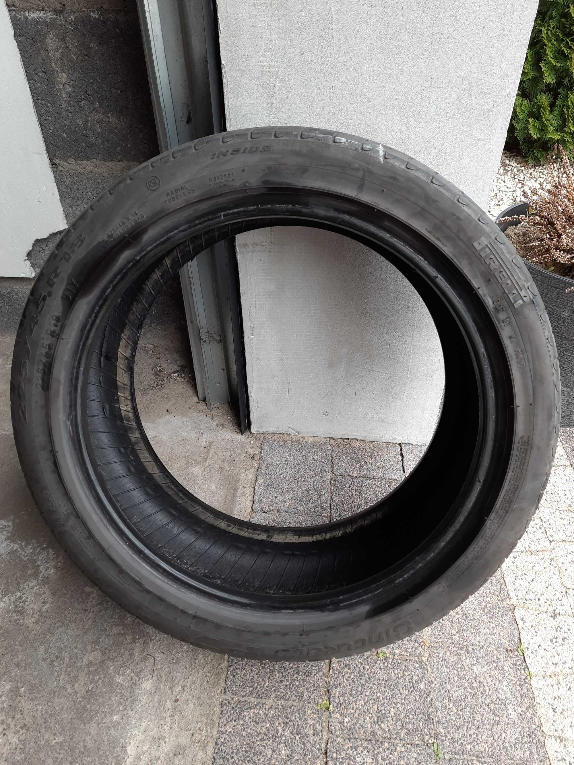 Opona continental 225/45 R18 run flat