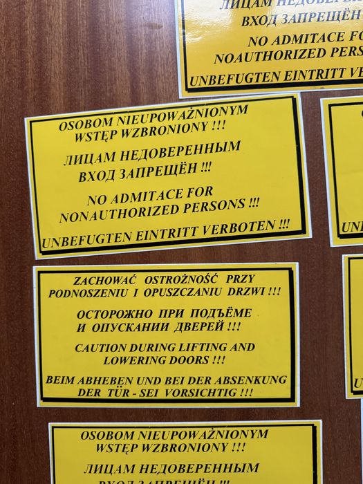 Nieupoważnionym osobom wstęp wzbroniony nalepki bhp