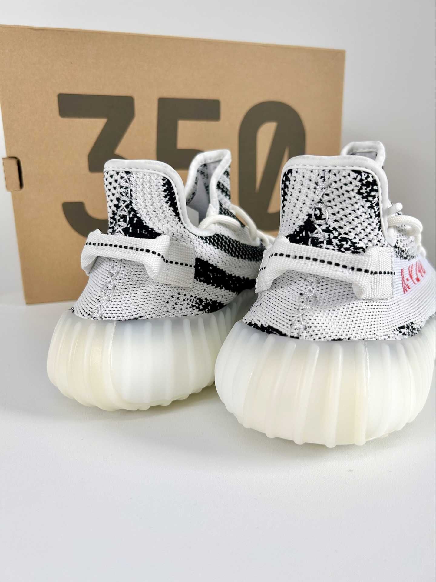 Buty męskie adidasYeezy Boost 350V2 Zebra nowy z metką R.39
