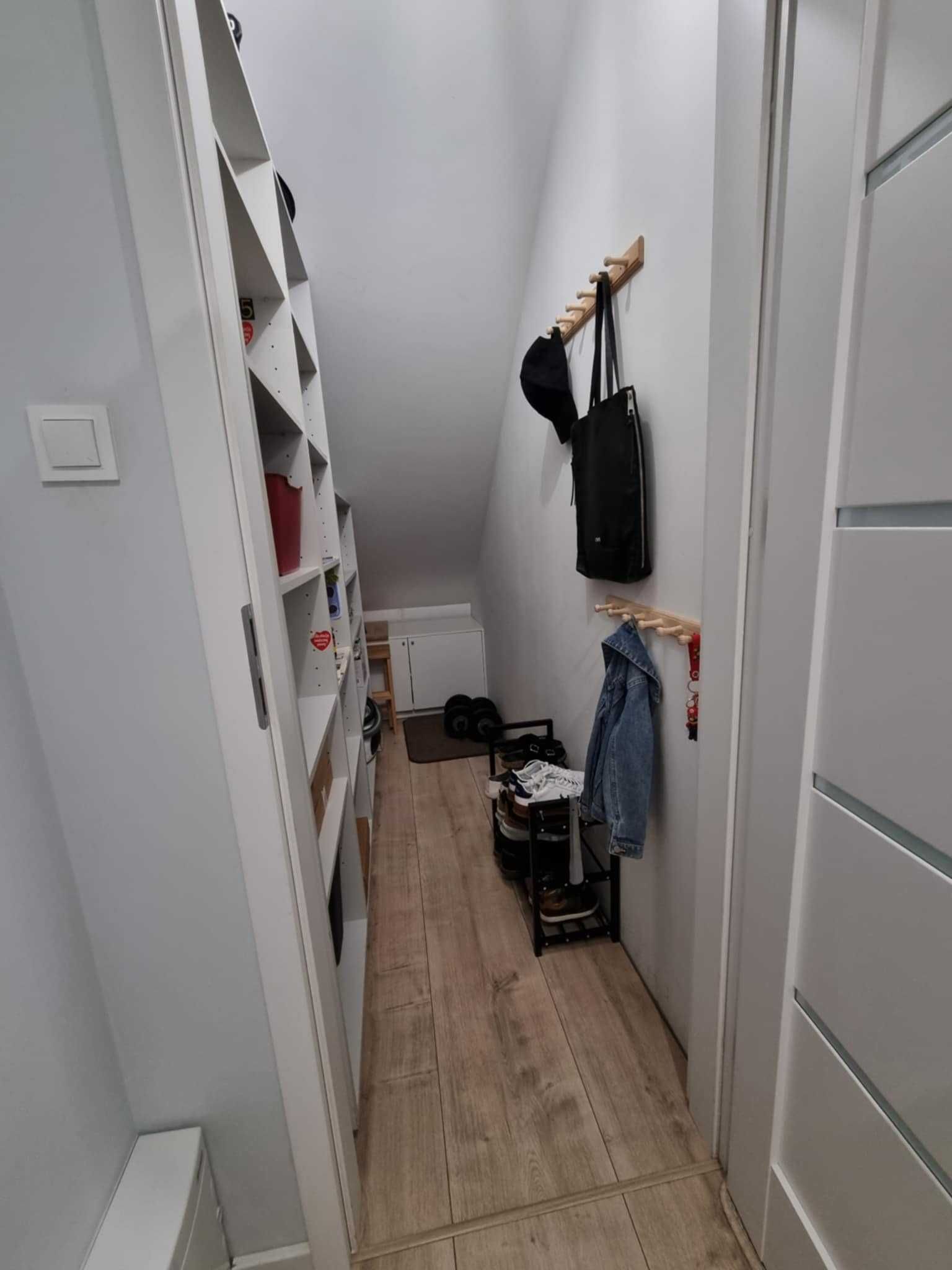 85m2/po podłodze w CENTRUM 3 pokoje 4 piętro z windą i halą garażową