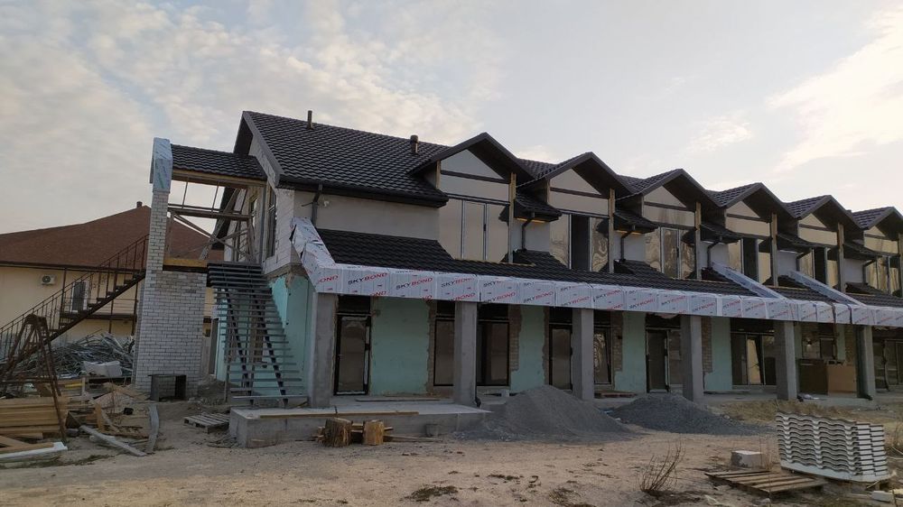 Виробництво та монтаж; Навіси, Ферми, Ворота, Ангари, Перила