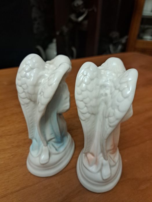 Figurki porcelana para aniołów opiekuńczych stróży tzw Śląsk  stare