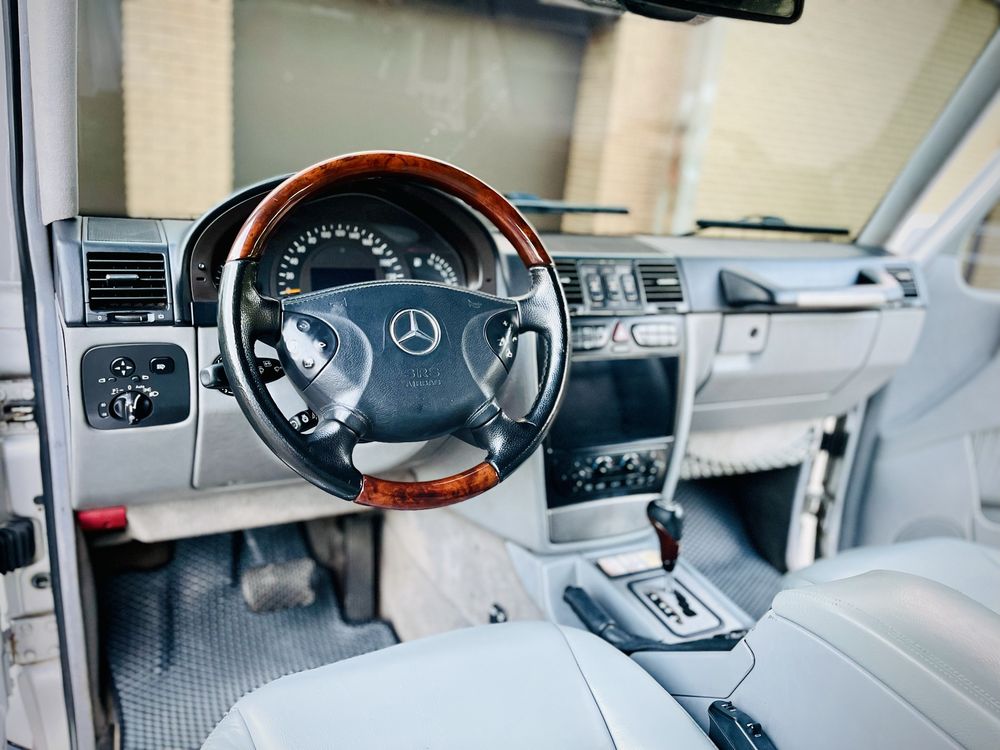 Легендарный G-Class, 2003 г.в., 4.0 V-8 Bi-Turbo