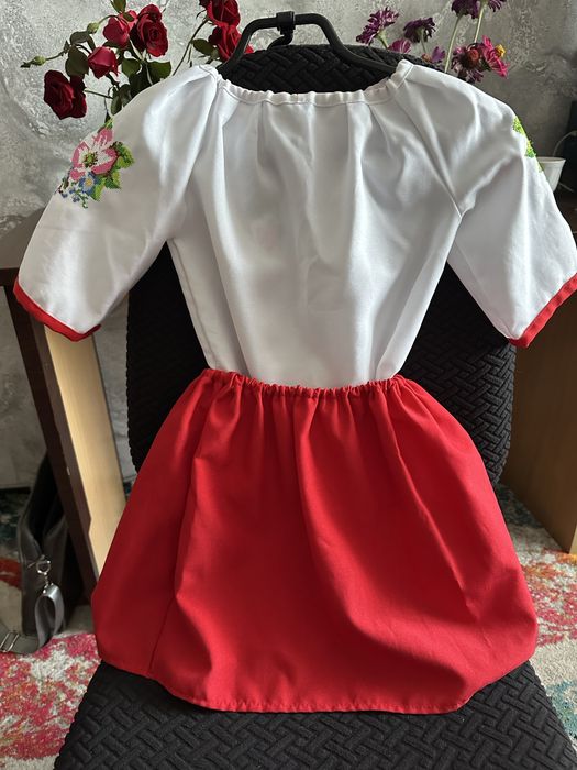 Вишиванка. Комплект. Вишита сорочка і спідничка для дівчинки