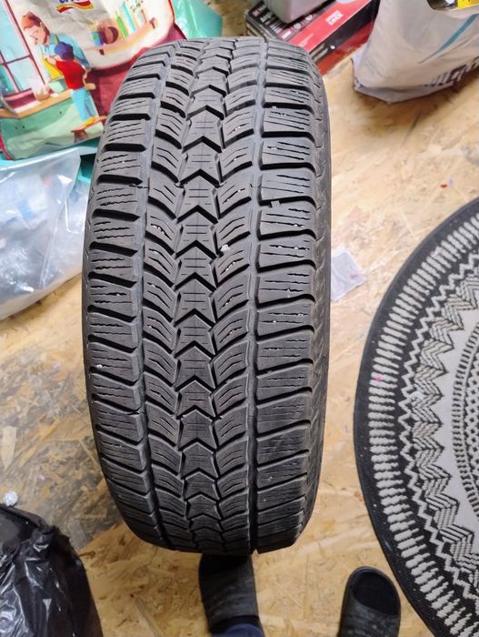 Opony zimowe 215/65 r 16