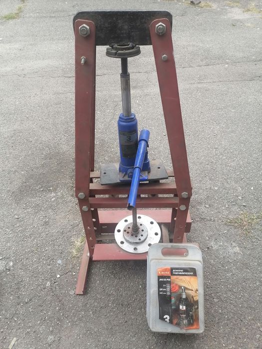 Пресс  с домкратом 3т.