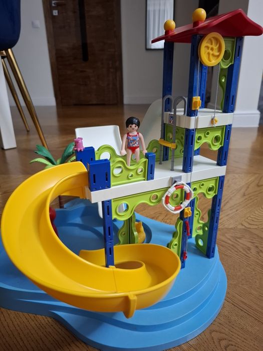 Playmobil Summer Fun 6669 Aquapark ze zjeżdżalniami, basen