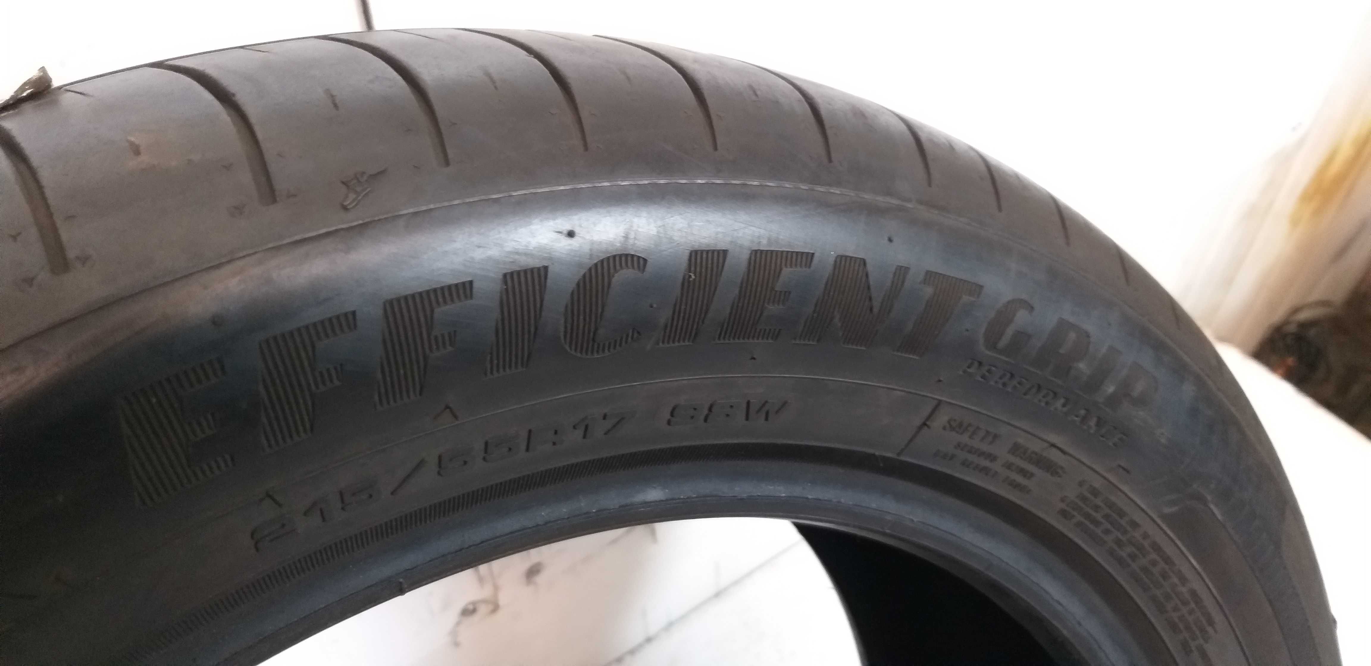 Szt4220F 215/55R17 GoodYear Efficient Grip dot.2019