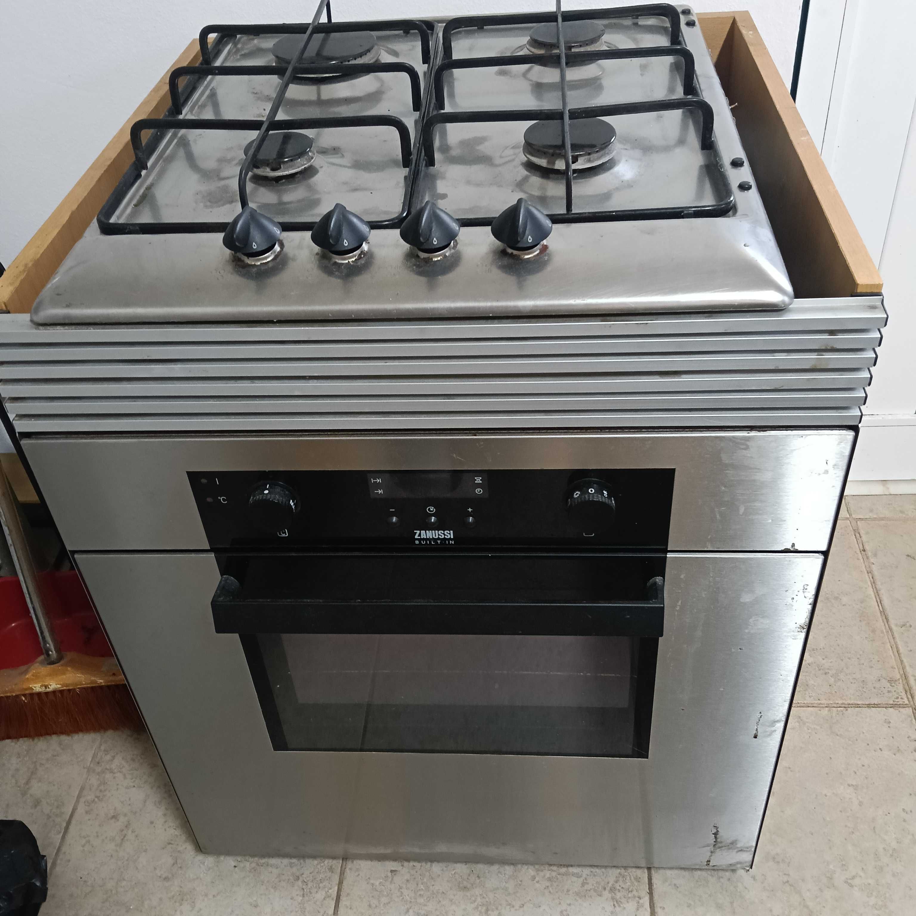Fogão e forno de encastrar zanussi