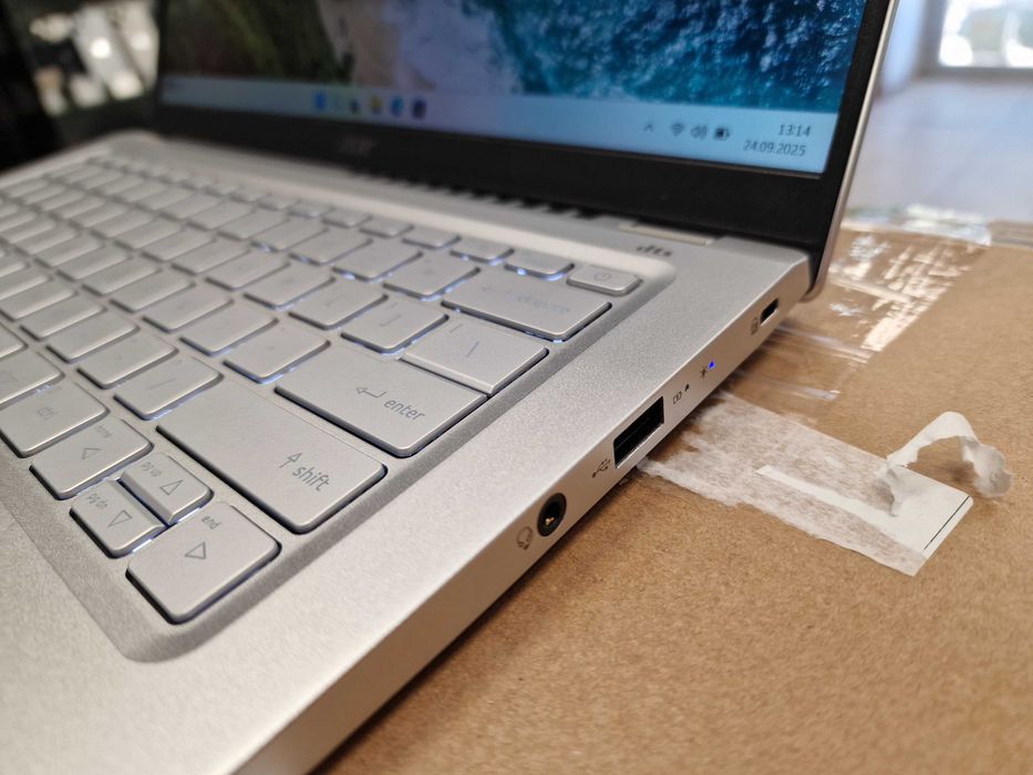 Acer Swift 3 SF314-512/ i5-1240P 1.70 GHz/ 16GB/ 512GB/ 14" FHD Grad A