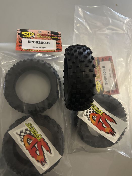 Opony RC buggy 1/8 Star Pin XSS