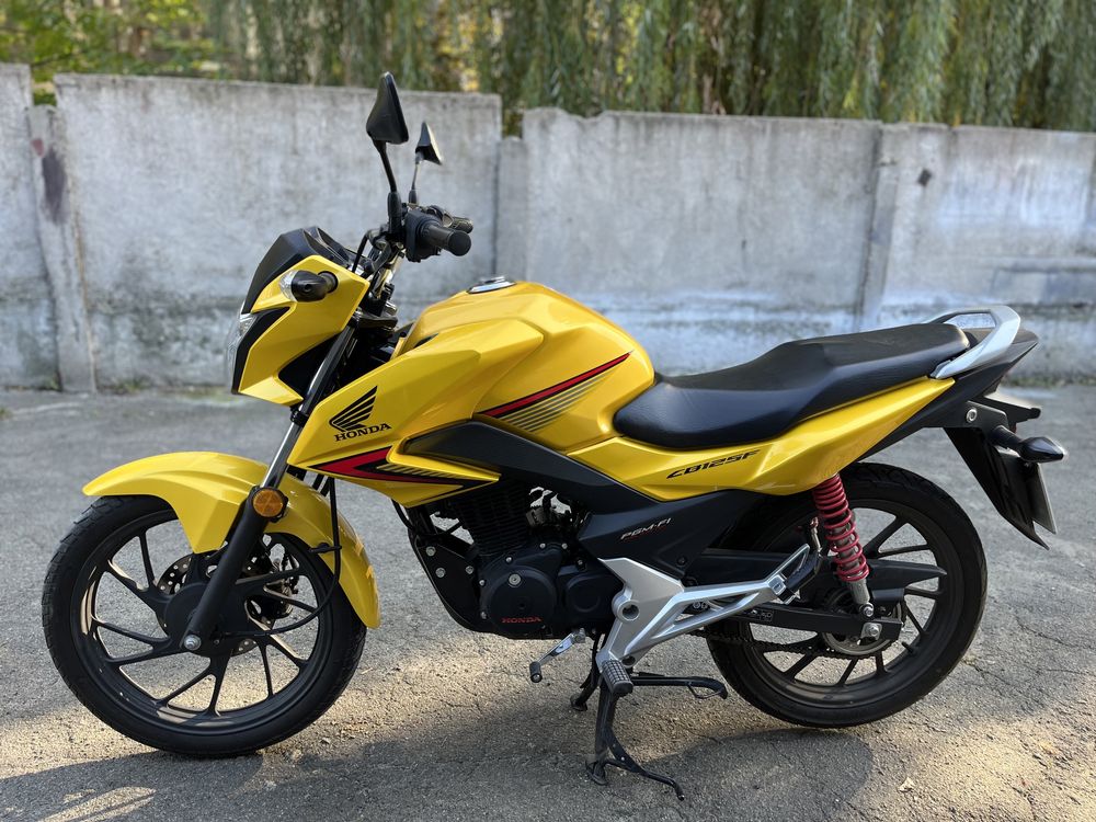 Мотоцикл HONDA CB125F, як новий, 1,5 л на 100 км