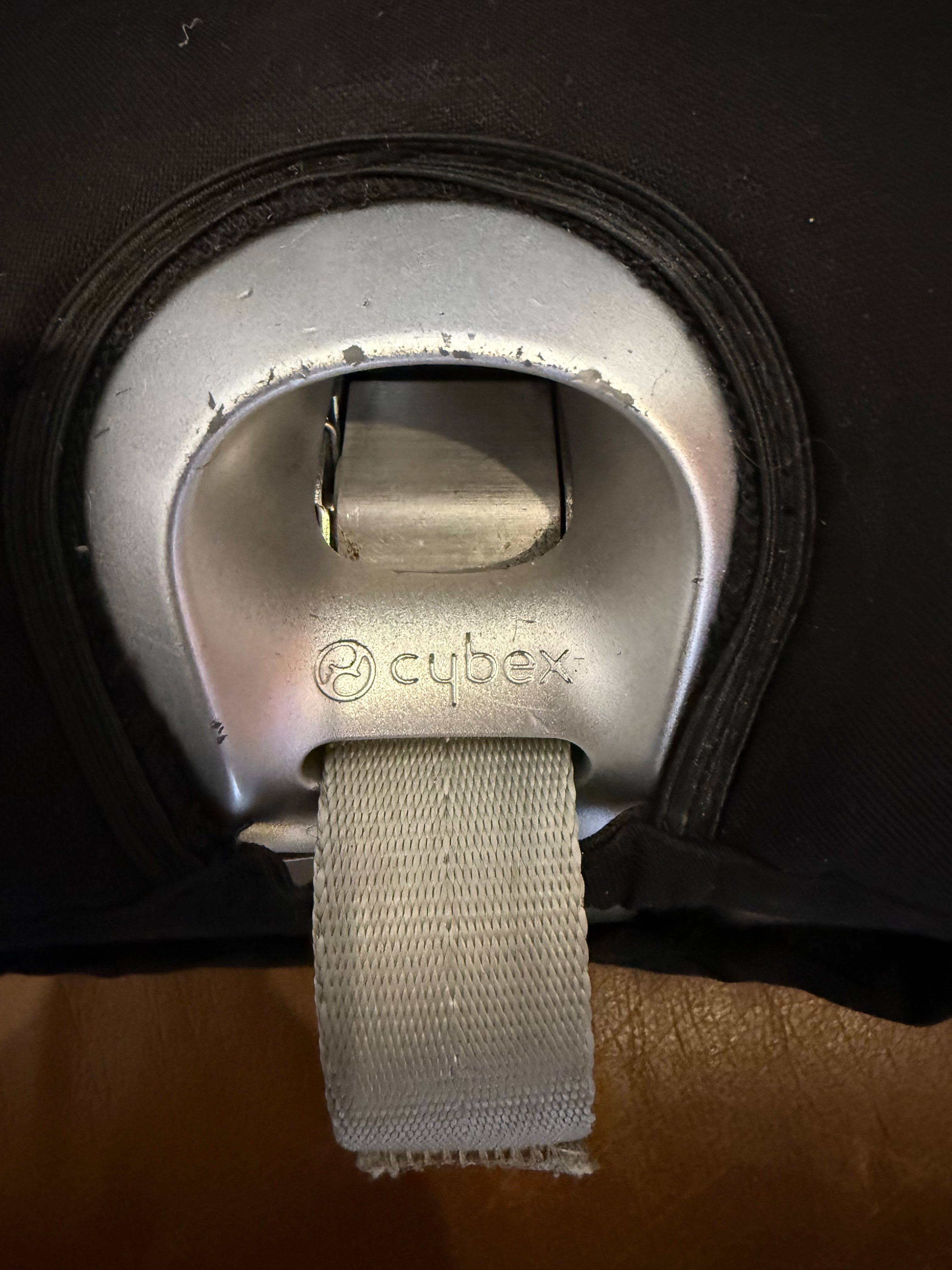 Fotelik Cybex Sirona Z i-size Ferrari 0-18kg