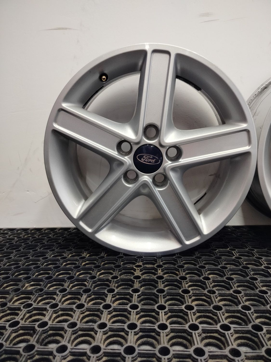 Alufelgi 16"5x108 Ford Focus Mondeo S-Max C-Max