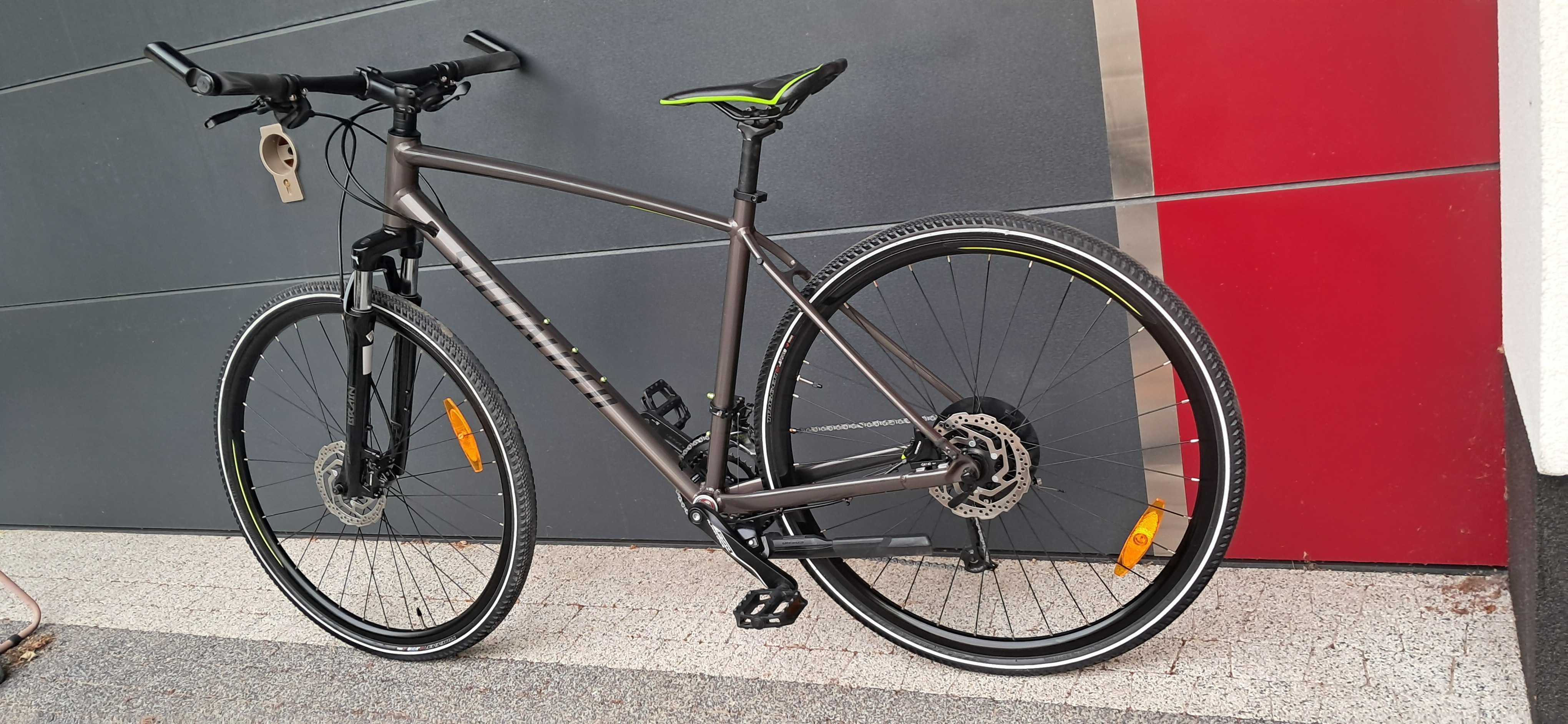 Fajny rower krossowy Specjalized CrossTrail Shimano hydraulika