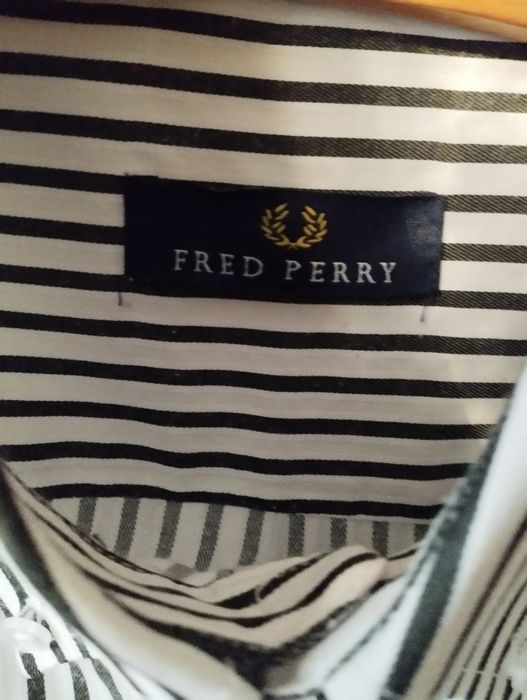 Вишукана чоловіча сорочка в смужку з короткими рукавами від Fred Perri