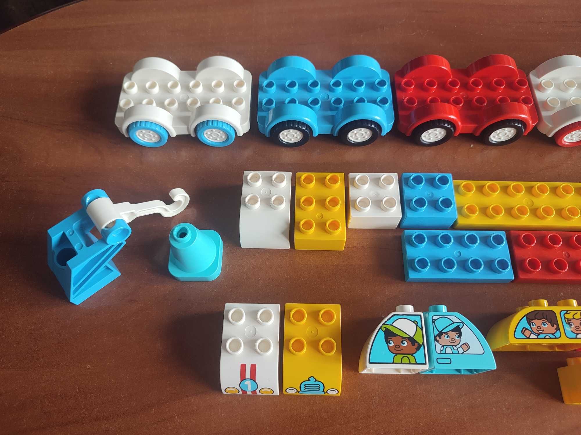 Lego Duplo 4 zestawy kreatywne pojazdy 10851 / 10860 / 10918 / 10917