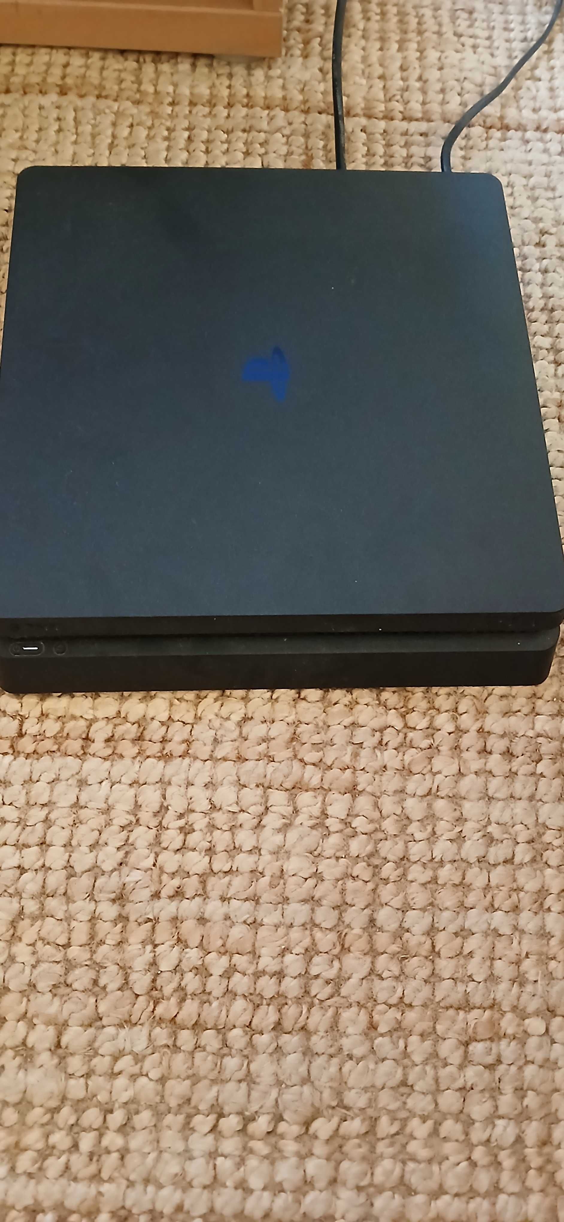 Playstation 4/ 2 comandos/ GTA 5/ FIFA 23/ FIFA 24/ FORTNITE