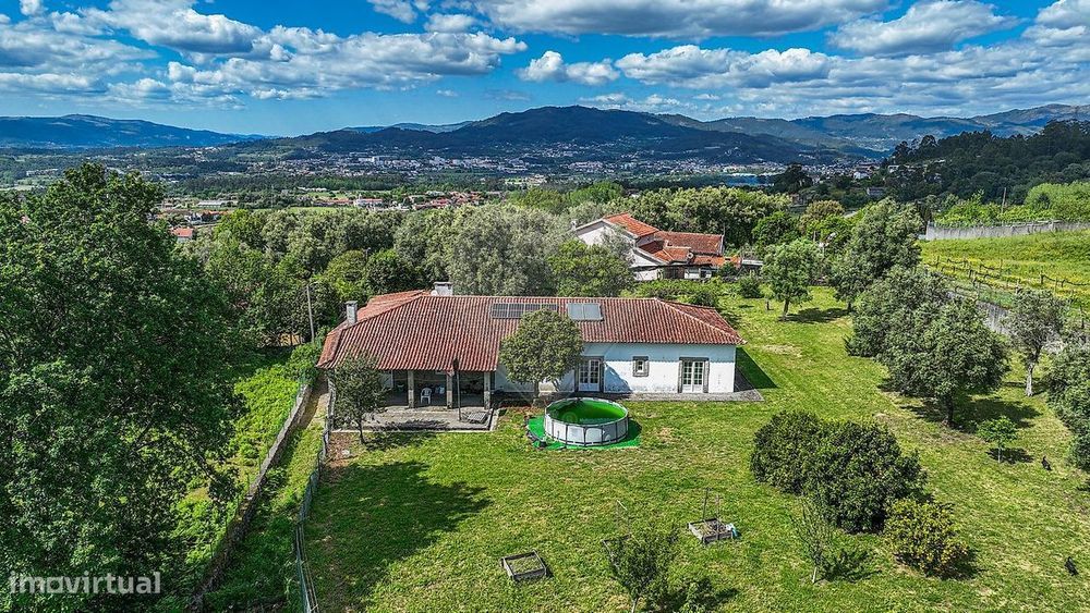 Moradia T4 para venda