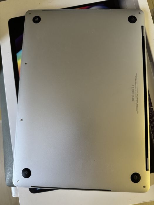 Apple MacBook Pro 13 2017 i5 16GB RAM 512SSD