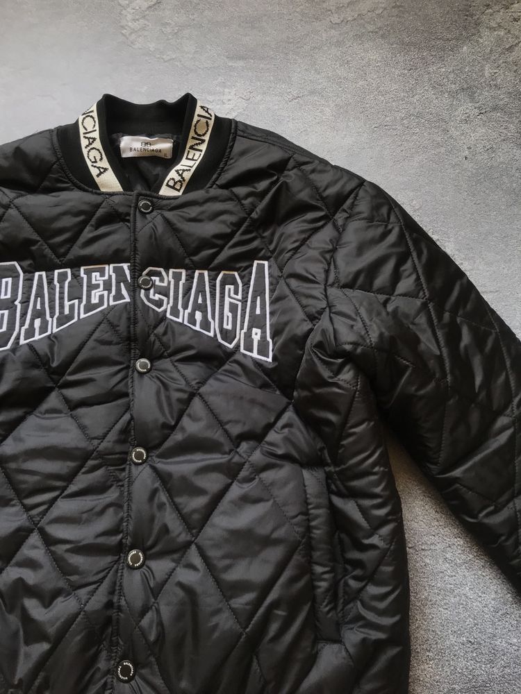 Бомбер Куртка Balenciaga