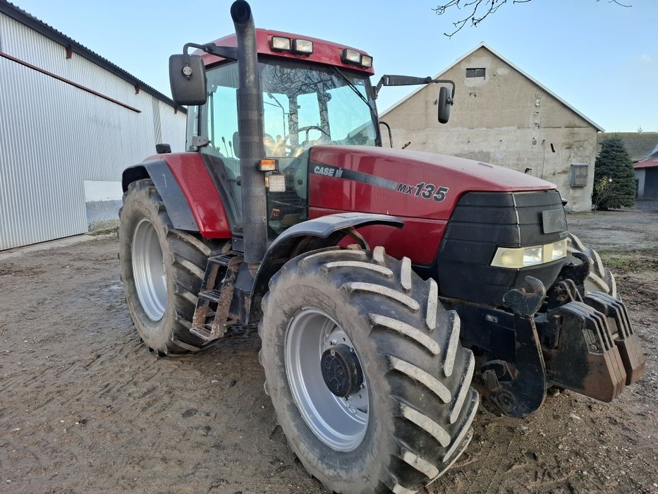 Case mx 135 rok 2002 z Niemiec