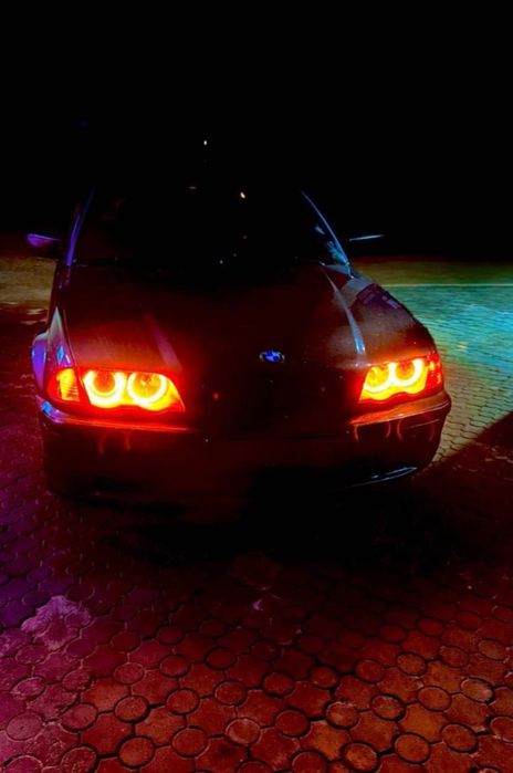 Продам машину БМВ е46