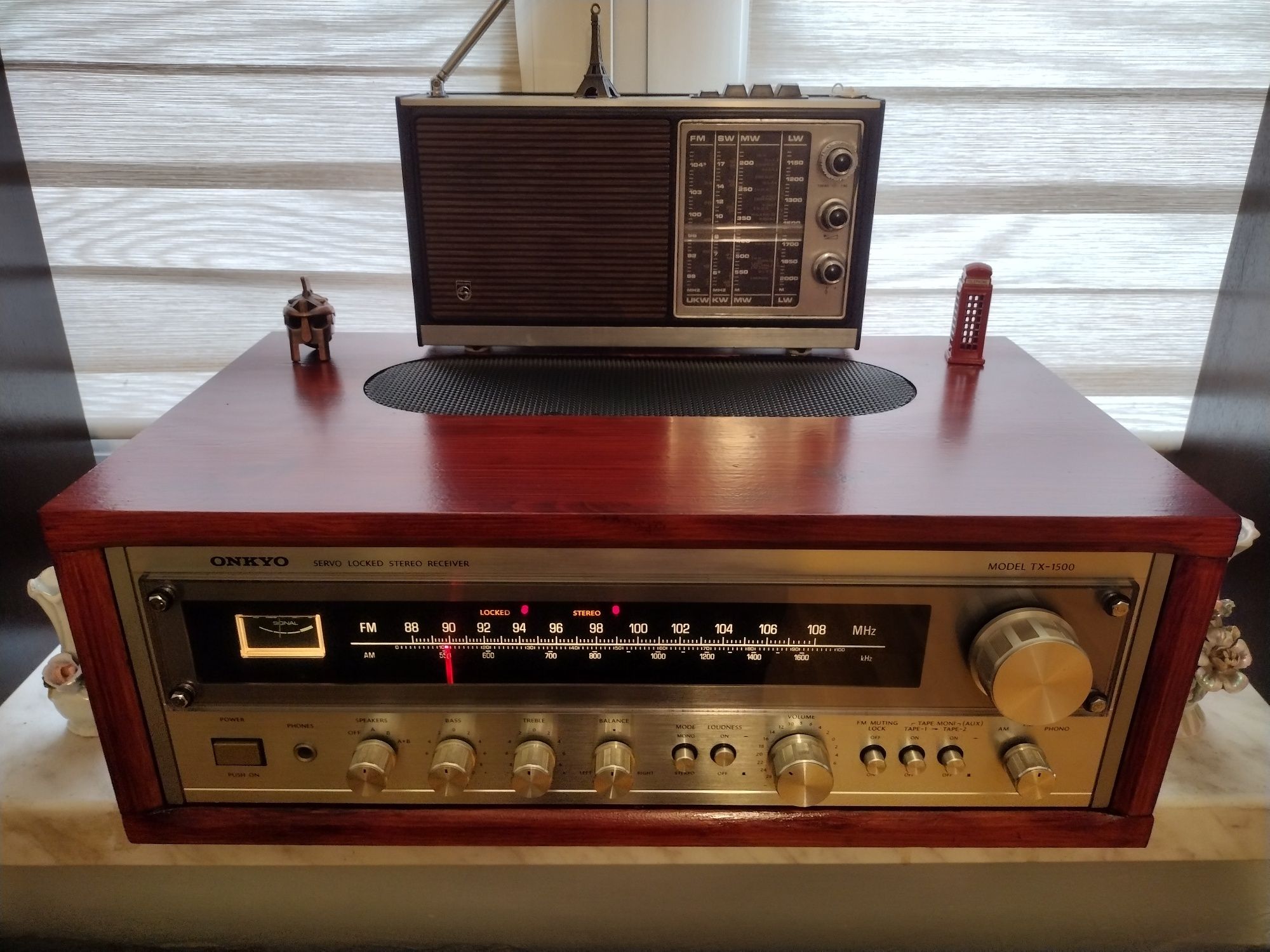 Amplituner stereo Onkyo TX-1500