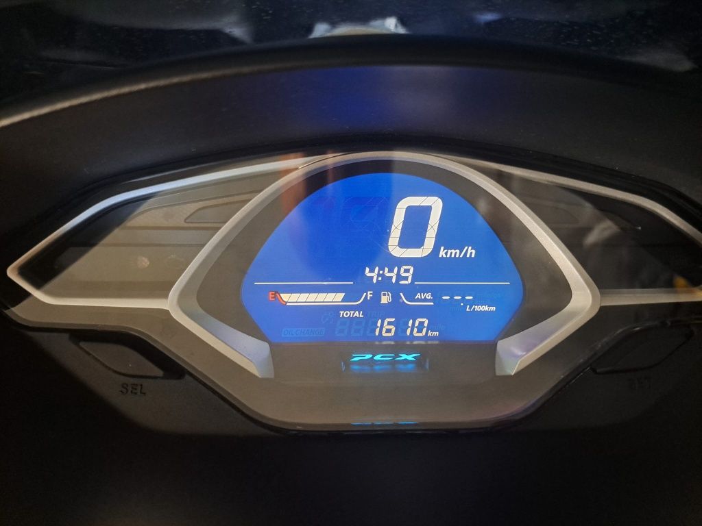 Honda PCX 1600km nova.