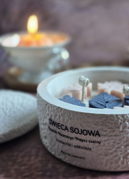 Świeca sojowa zapachowa w gipsowym pojemniku