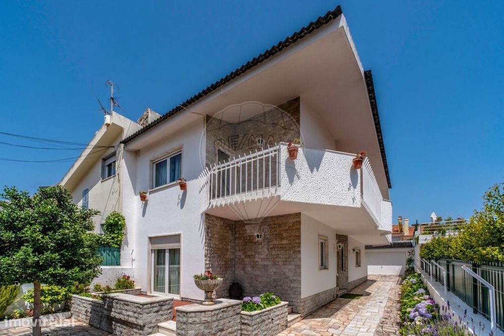 Moradia T5 para venda