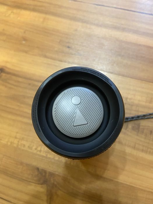 JBL Flip 5.