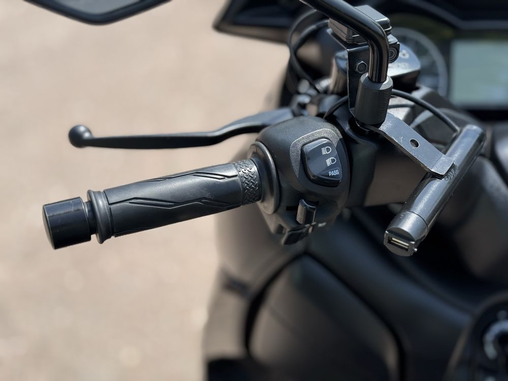 Макси-скутер Ямаха Yamaha XMAX 250 ABS 2021 рік