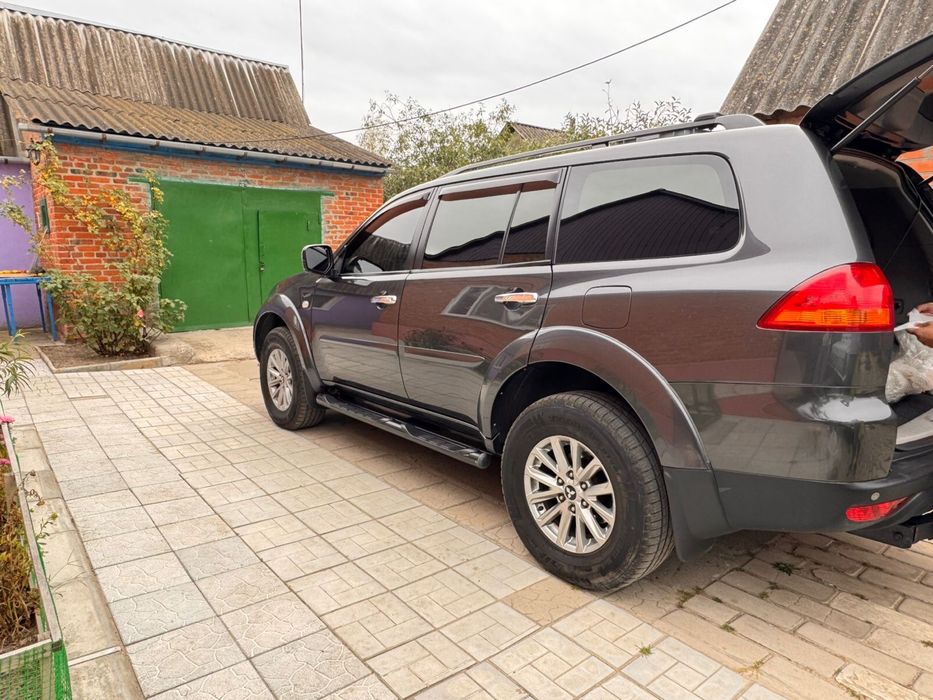 Продам Mitsubishi Pajero Sport 2011