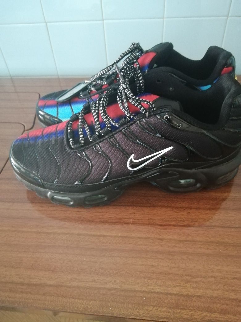 Vendo ténis Nike originais (portes incluídos)