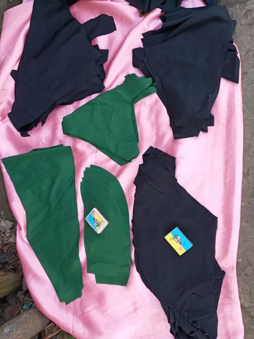 Лоскуты   бифлекса  черные  , велюр