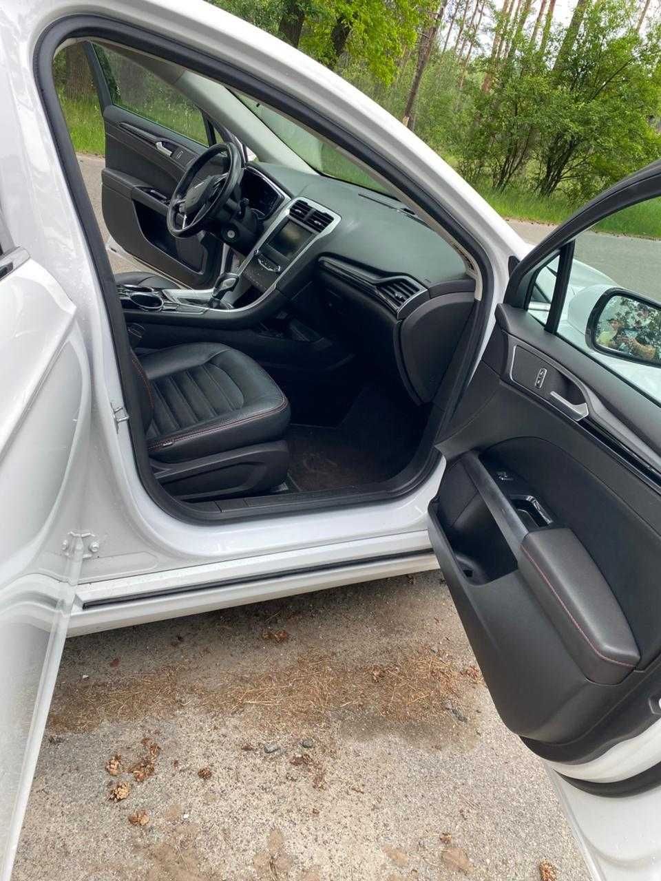 Ford Fusion. 2013, 1.6, 145000 км.