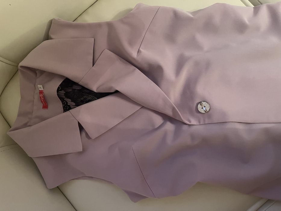 Брючний костюм у ідеальному стані!!! Колір у рази ніжніший ніж на фото