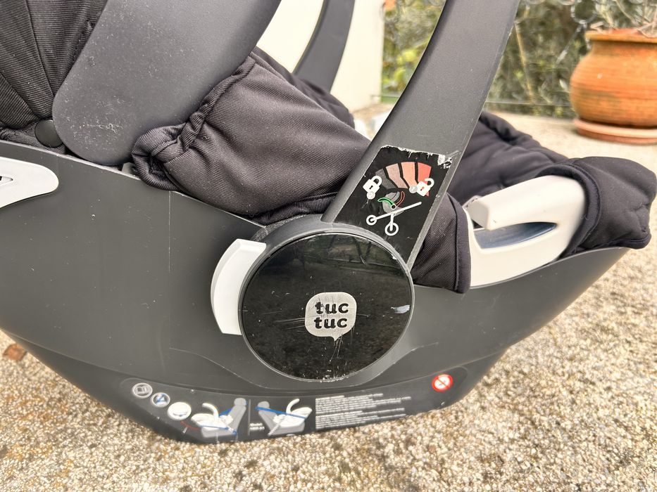 base ISOFIX para cadeiras auto + a cadeira de bebé e criança