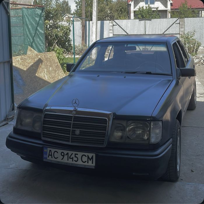 Mercedes-Benz W124 260E
