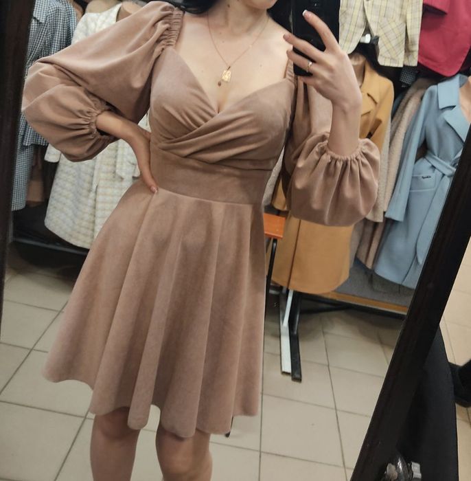 Сукня з замшевого матеріалу