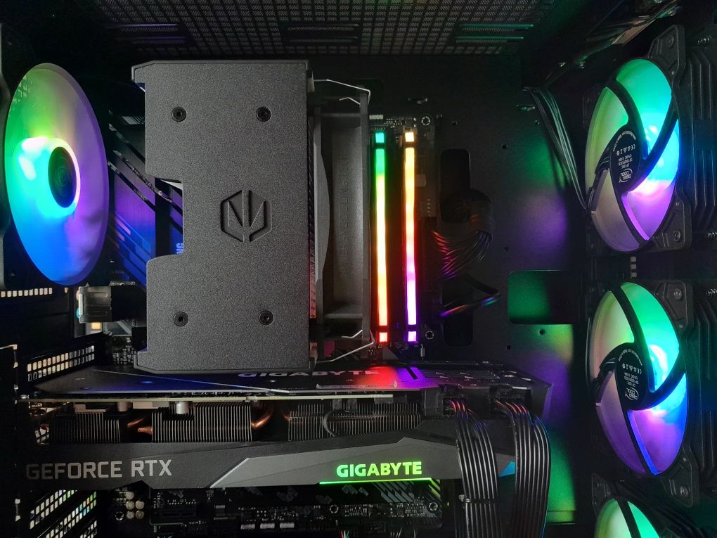 NVIDIA RTX 3070 AMD Ryzen 5 RAM 32Gb SSD 1Tb Komputer PC Gamingowy