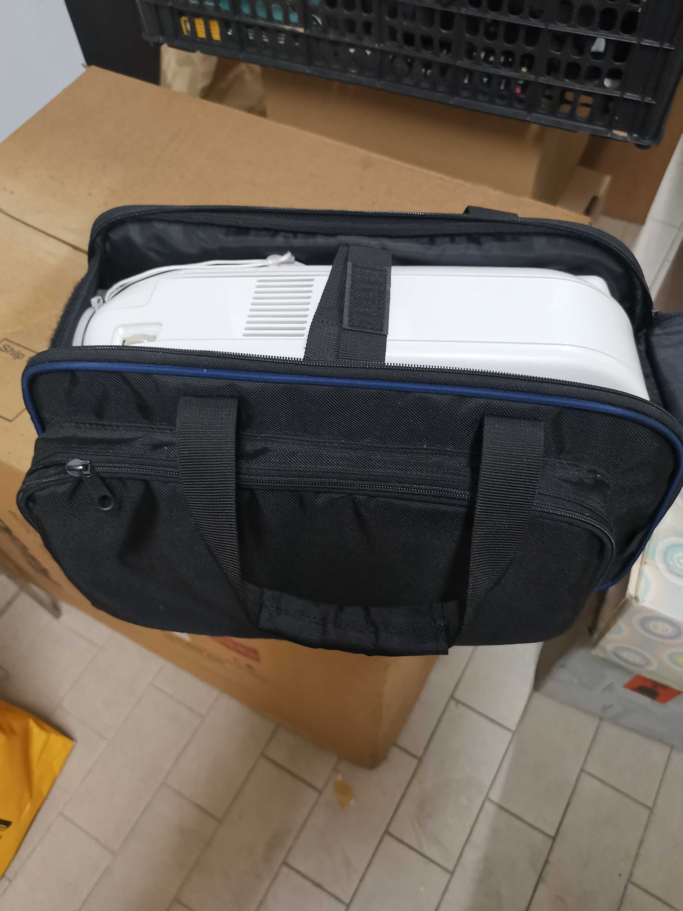 Projector nec com suporte de tecto