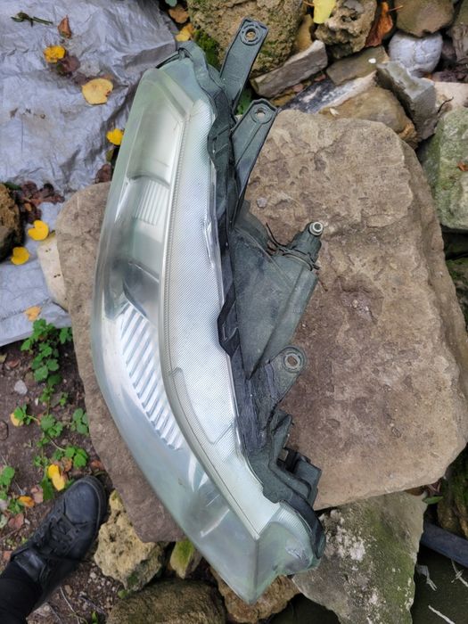 Фара права Suzuki SX4 2008, оригінал