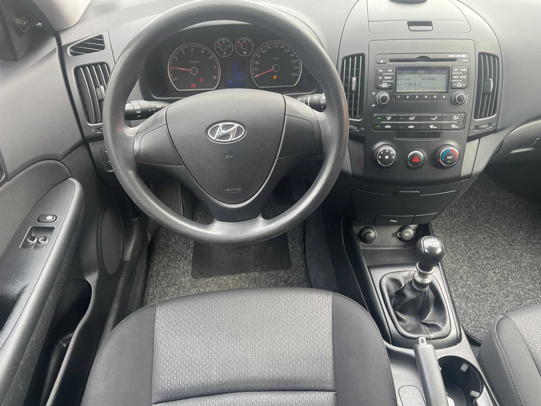 Hyundai i30 1.4 Benzyna, klimatyzacja