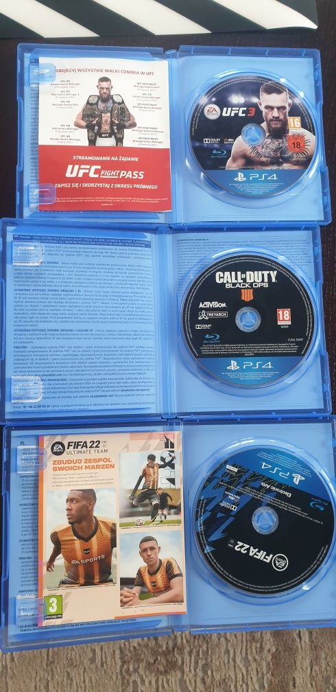 Fifa 22, UFC 3, Call of duty black ops gry ps4