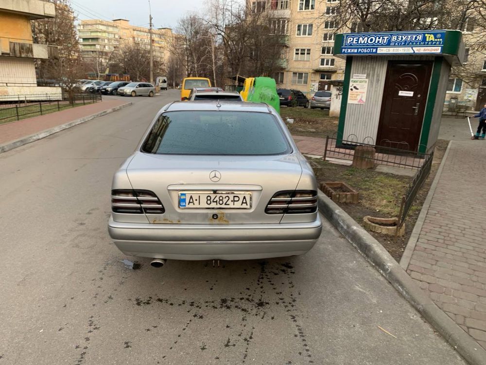 Продам мерседес w210