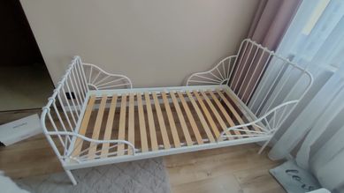 Łóżko MINNEN Ikea rosnące razem z dzieckiem 80x200 Rozsuwana rama łóżk