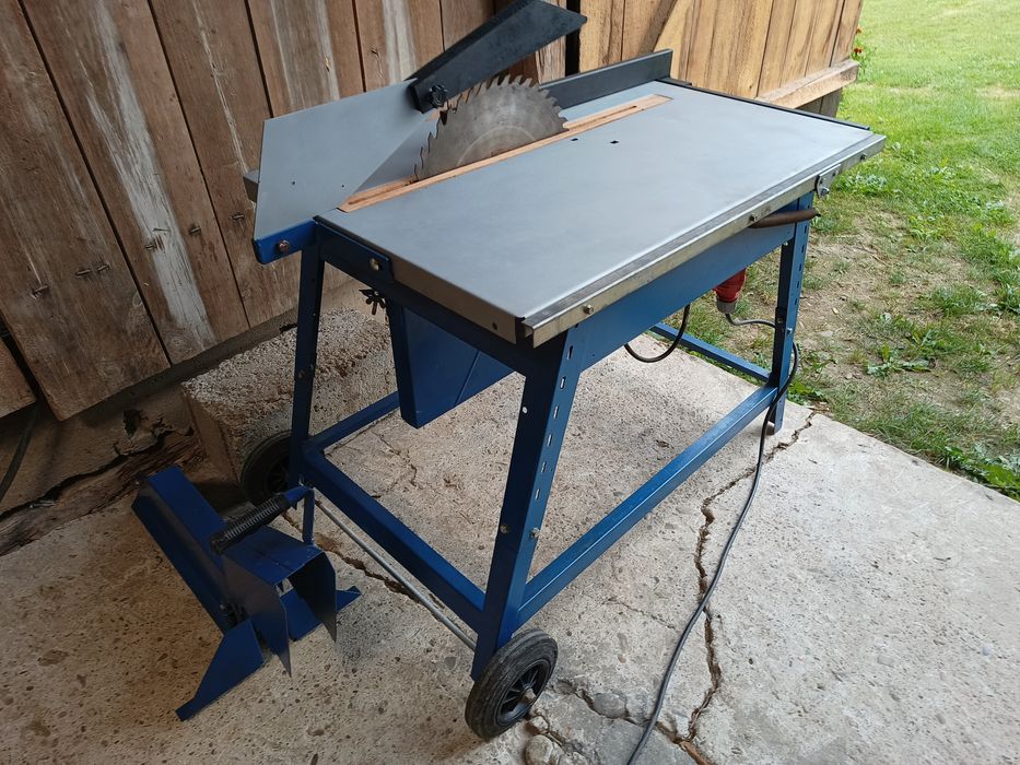 Piła stołowa do drewna krajzega tarczowa cerkularka cyrkulatka