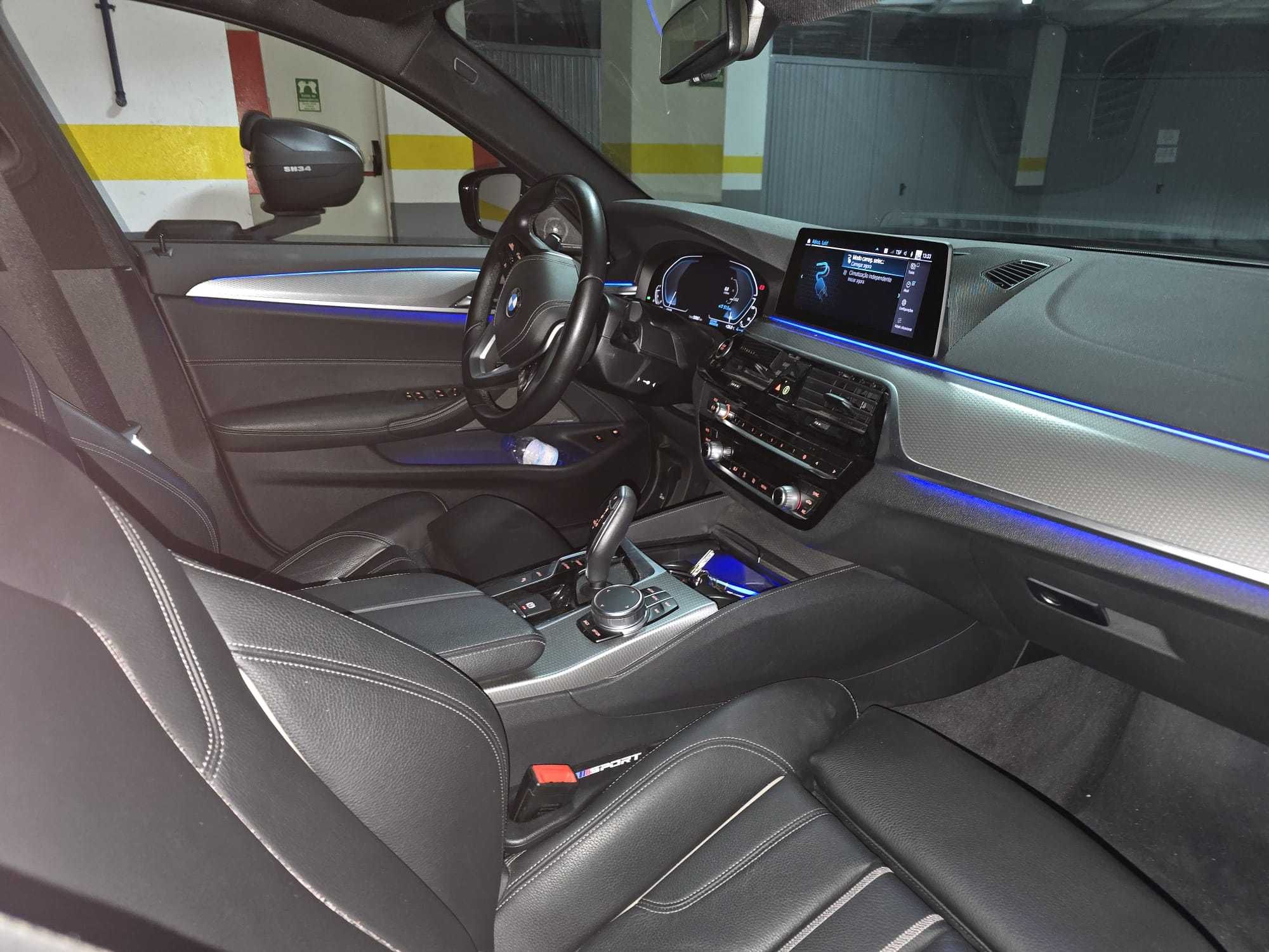 BMW 530E Performance Pack M - Nacional e pouco kms - Iva não dedutível